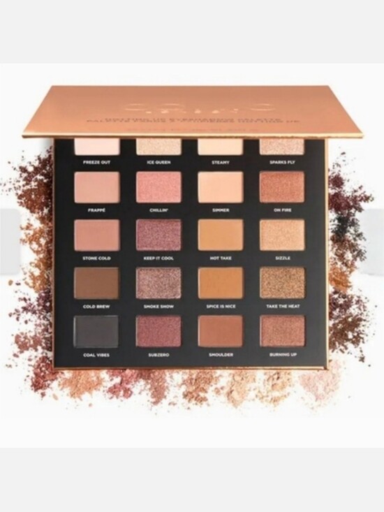 ICONIC London Other - 💥Sale💥New ICONIC London Hotting Up Eyeshadow Palette